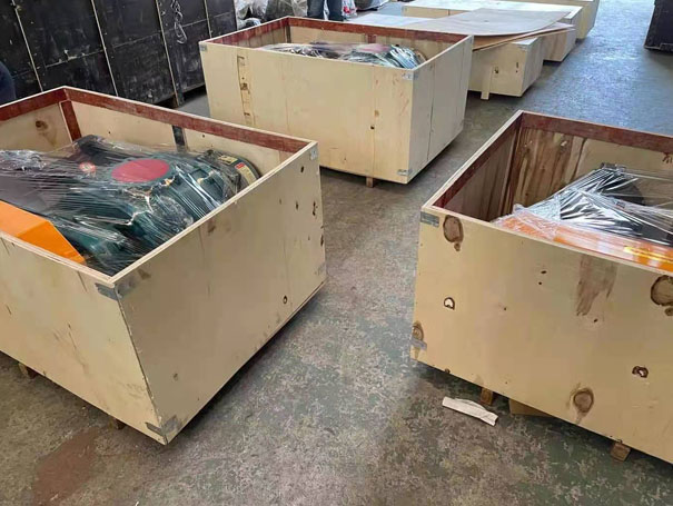 開工啦！發(fā)往佛山XQSSR150羅茨鼓風機 30KW4臺(圖1)